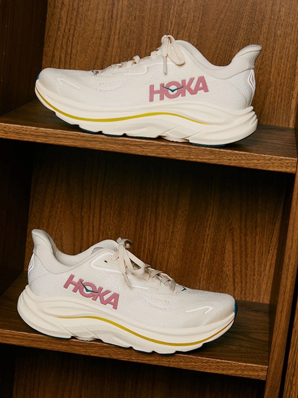 BRAND NEW Women Hoka Clifton 10 Birch/Alabaster size 7